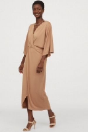 Vestido con escote de pico 27.99 €