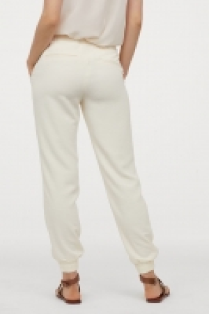 Pantalón sin cierre 12.99 €