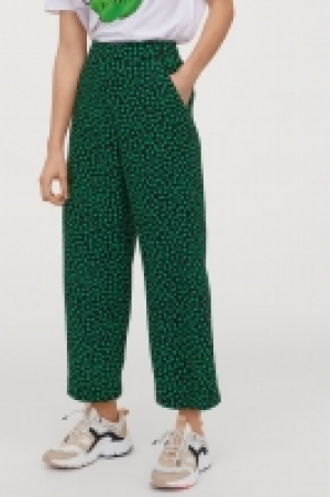 Pantalón cropped 15.99 €