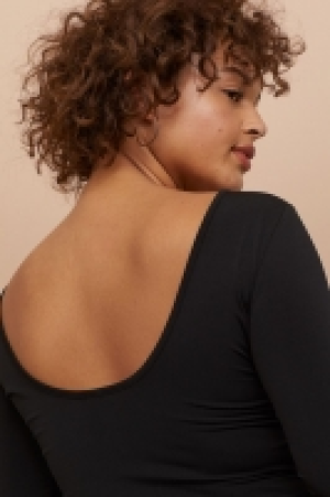 Top con espalda escotada 5.99 €