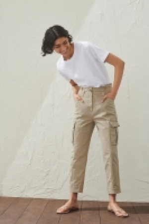 Pantalón tobillero cargo 12.99 €