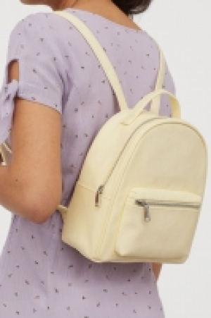 Mochila pequeña 12.99 €