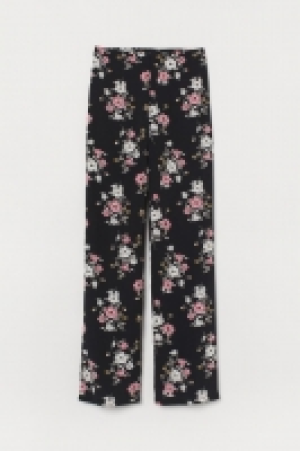 Pantalón amplio 11.99 €