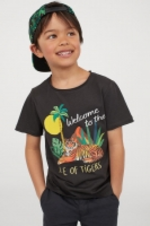 Camiseta clásica con motivo 4.99 €