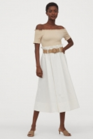 Falda con cinturón 27.99 €