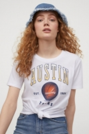 Camiseta con detalle anudado 4.99 €
