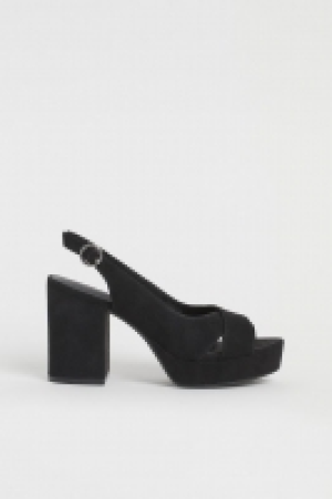 Sandalias de plataforma 9.99 €
