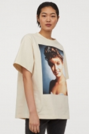 Camiseta oversize 15.99 €