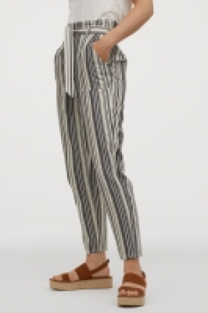 Pantalón paper bag cropped 8.99 €