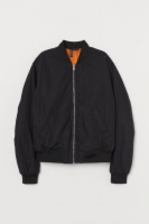 Cazadora bomber acolchada 20.99 €