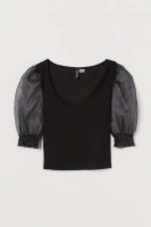 Top con mangas abullonadas 10.99 €