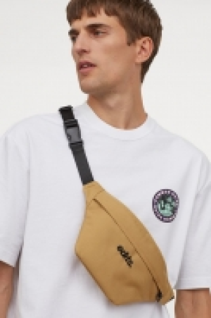 Riñonera con bordado 7.99 €