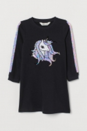 Vestido con lentejuelas 5.99 €