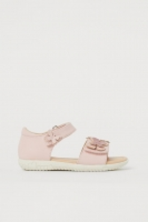 Sandalias con aplicaciones 12.99 €