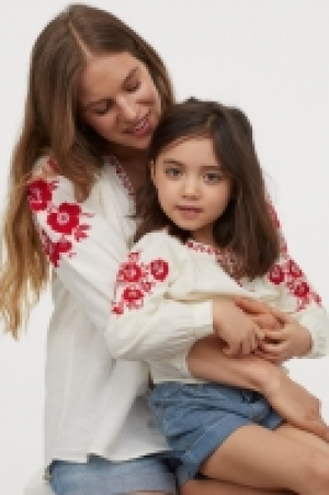 Blusa bordada de algodón 8.99 €