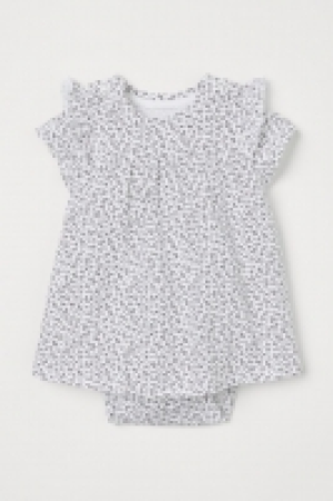 Vestido de algodón con volante 7.99 €