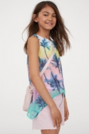 Camiseta asimétrica 9.99 €