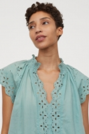 Blusa con bordado inglés 17.49 €