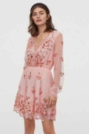 Vestido con lentejuelas 27.99 €