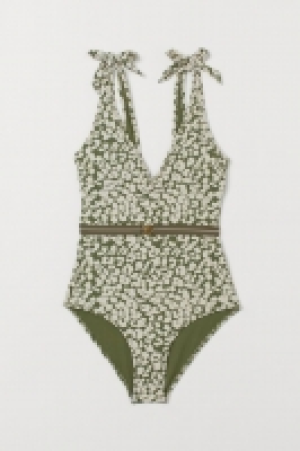 Traje de baño con cinturón 17.99 €