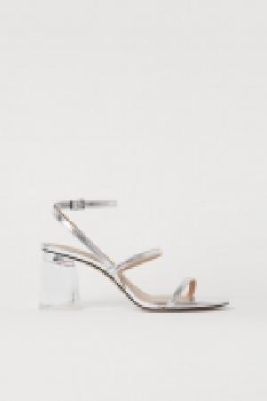 Sandalias metalizadas 19.99 €