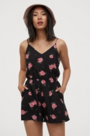 Mono corto con escote de pico 10.49 €