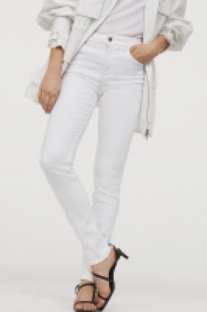 Skinny Regular Jeans 12.99 €