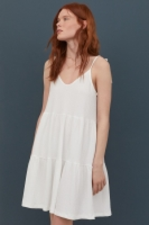Vestido de punto escote en V 6.99 €