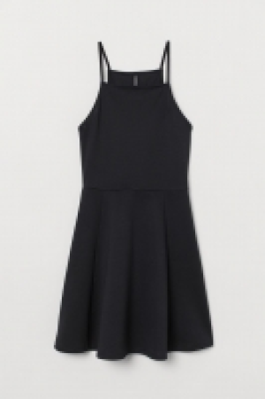 Vestido corto de punto 8.99 €