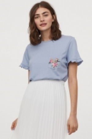 Camiseta con bordado 10.99 €