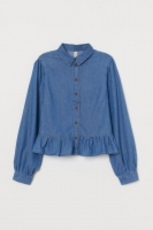 HM  Blusa denim con volante