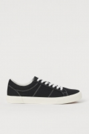 HM  Canvas trainers