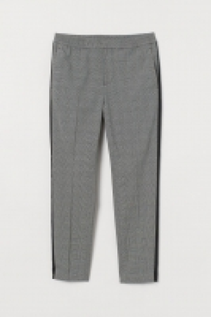Pantalón de traje con franjas 12.99 €