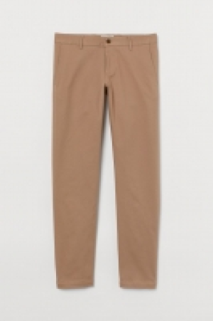 Chinos en sarga de algodón 24.99 €
