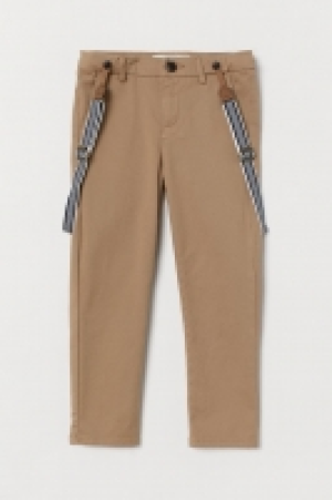 Pantalón con tirantes 6.99 €