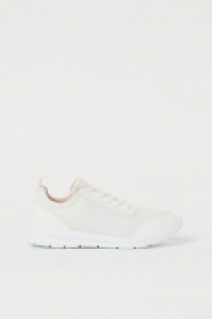 Zapatillas deportivas de malla 8.99 €