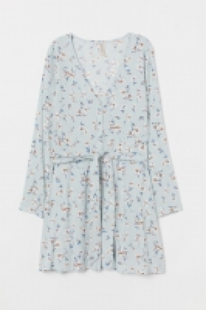 Vestido con cinturón de anudar 17.99 €