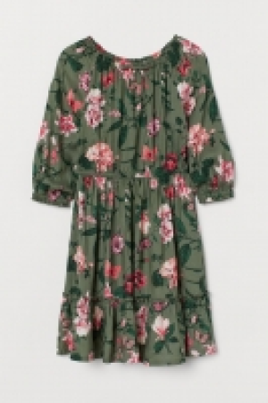 Vestido con volante 11.99 €