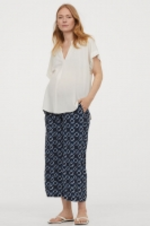 MAMA Pantalón cropped 7.99 €
