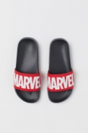 Zapatillas de baño con motivo 8.99 €