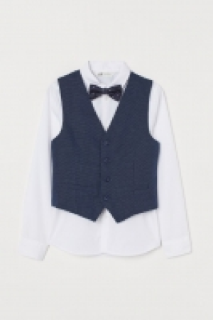 Camisa con chaleco y pajarita 10.99 €
