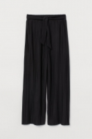 Pantalón de punto cropped 8.99 €