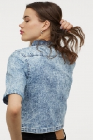 HM  Camisa vaquera cropped