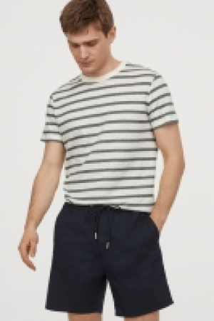 Pantalón corto Slim Fit 14.99 €