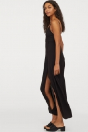 Vestido largo con escote en V 17.99 €