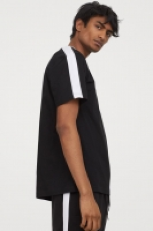 Camiseta con franjas 3.99 €