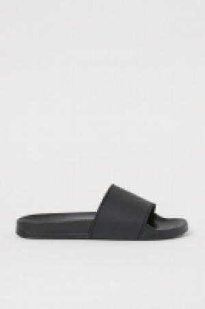 Pool shoes 6.99 €