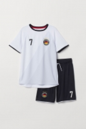 Conjunto de fútbol 12.99 €