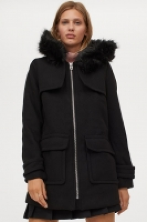 Abrigo con capucha 38.99 €