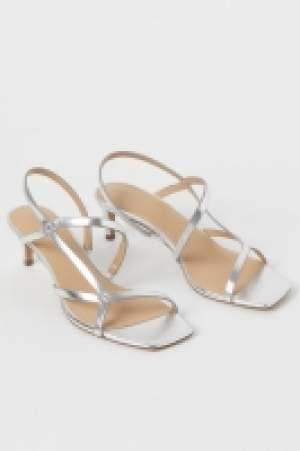 Sandalias 12.99 €